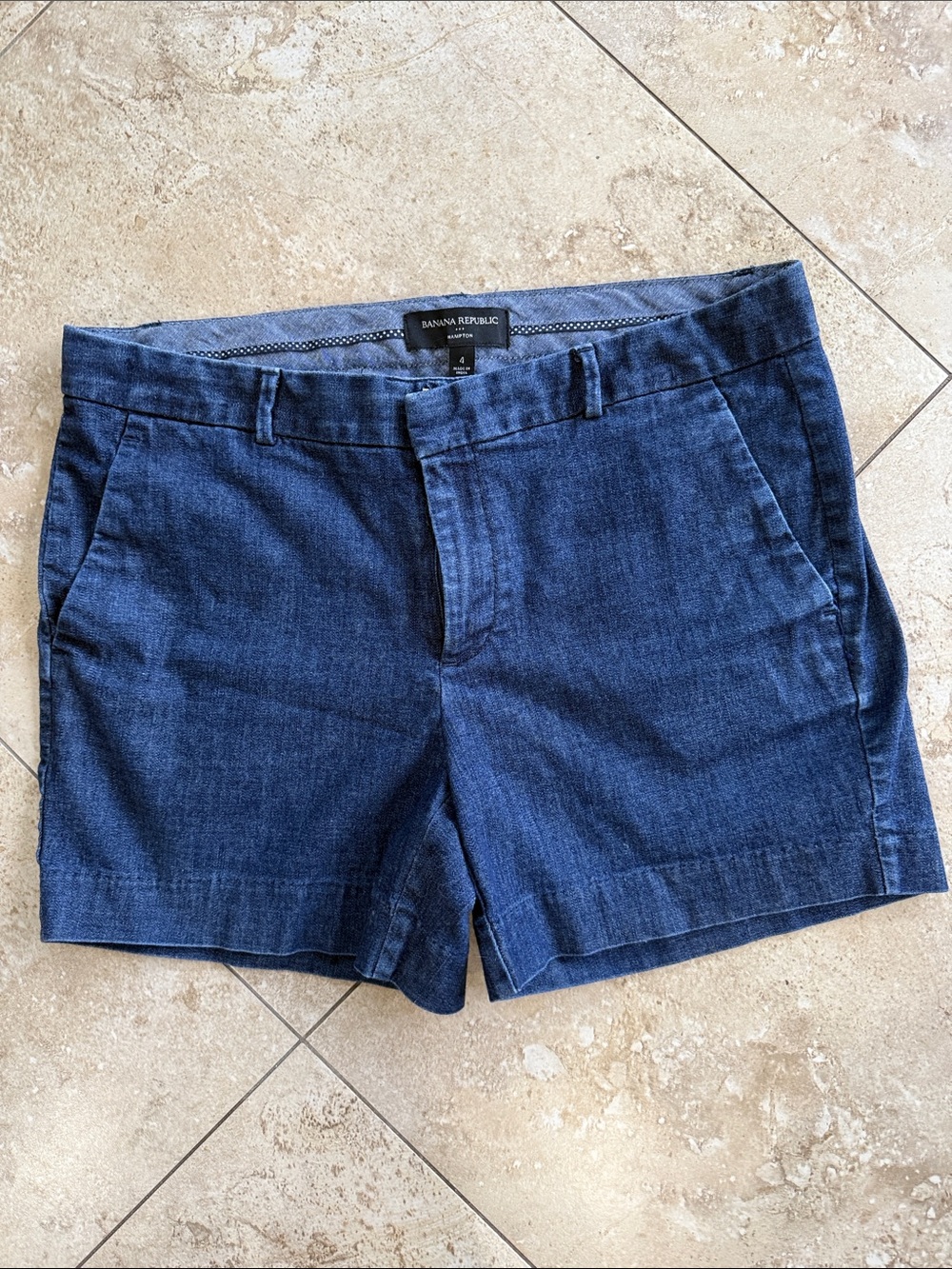 Banana Republic Hampton Fit Chambray Shorts | Dark Wash | Women's Size 4